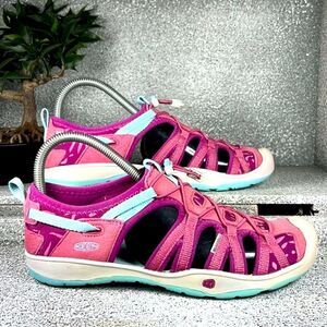 Keen Big Kids' Pink Moxie Sandals Shoes Washable + Waterproof Size 5